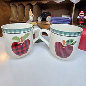 Plaid Apple Mug Set - Green and Red